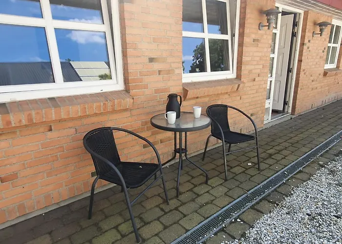 Stort Vaerelse Med Tekokken, Taet Pa Hav Og Fjord. * Bedsted Thy